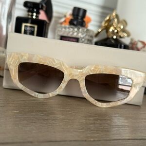 DEZI Pearl Cream Sunglasses